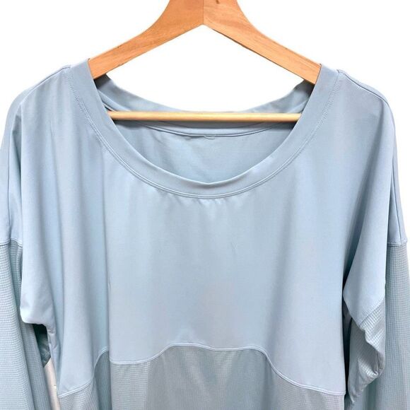 Fabletics Athliesure Top - Picture 2 of 6